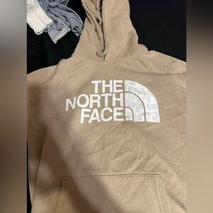 Brown north face hoodie great condition size small